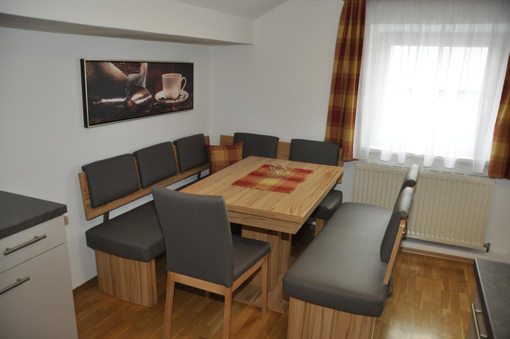 Apartmán Flierelerhof Arzl im Pitztal Pokoj fotografie